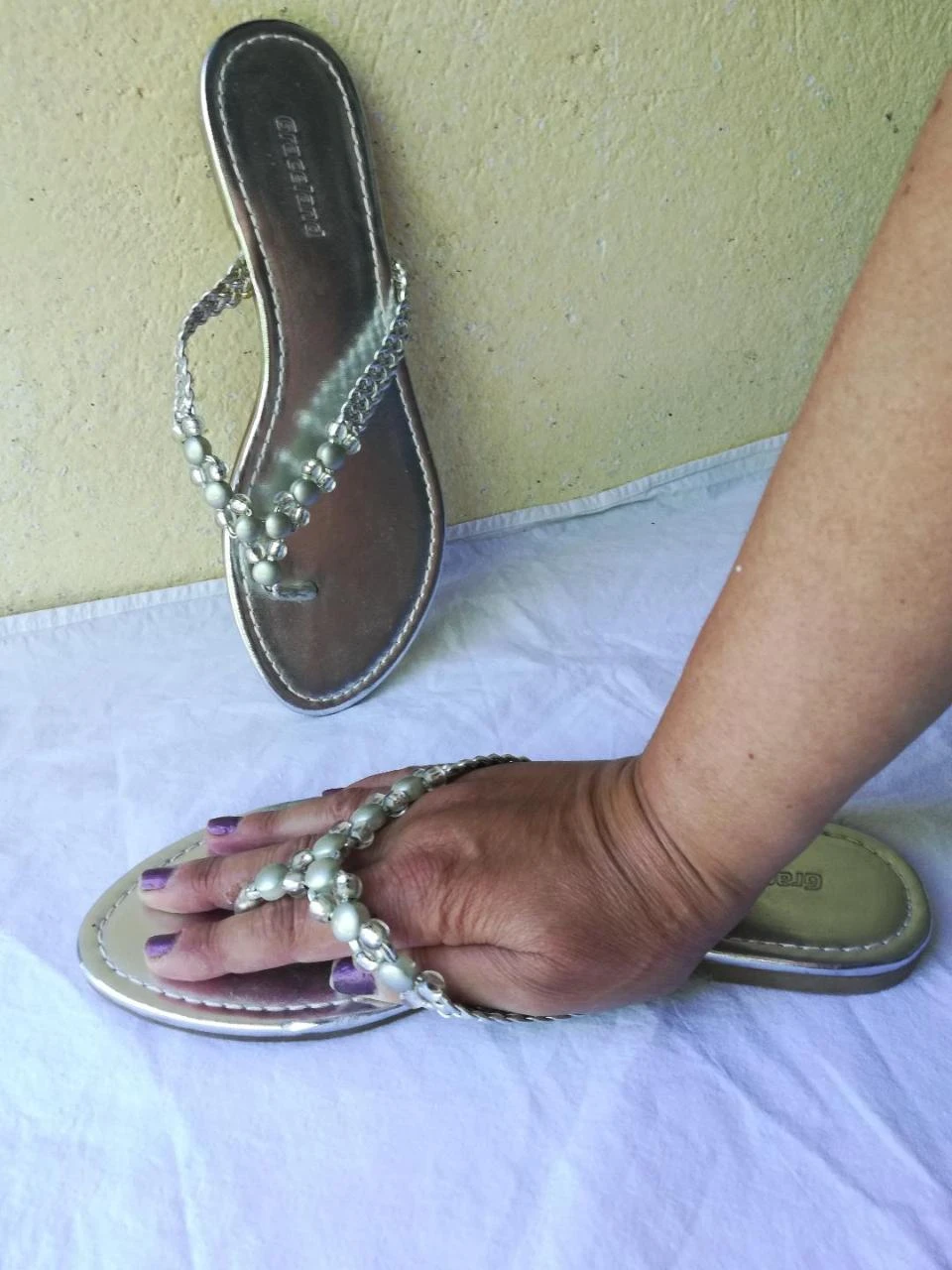 Sandalias entre dedos/Tongas plateadas con cuentas talla 38 - nuevas – photo 9
